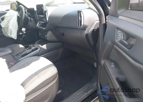 2021 Ford Bronco Sport Big Bend z USA, uszkodzony, nr VIN 3FMCR9B68MRA10365